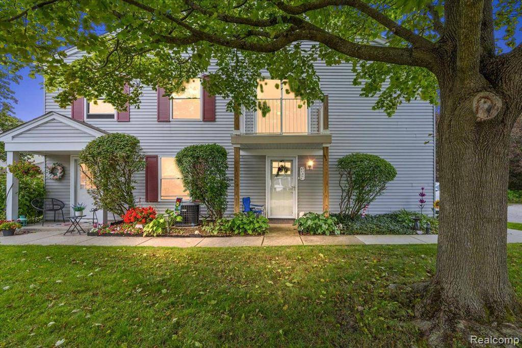 Homes for sale - 3161 SUNNYSIDE  Court, Lake Orion, MI 48360 