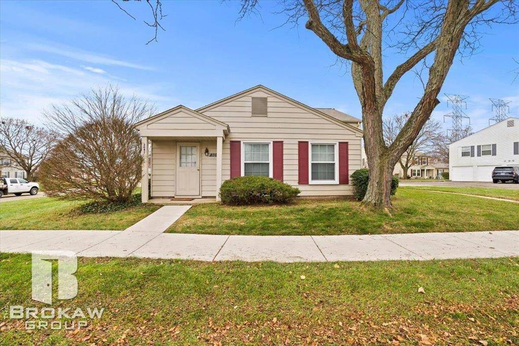 Homes for sale - 3041 Oakridge Court, Lake Orion, MI 48360 